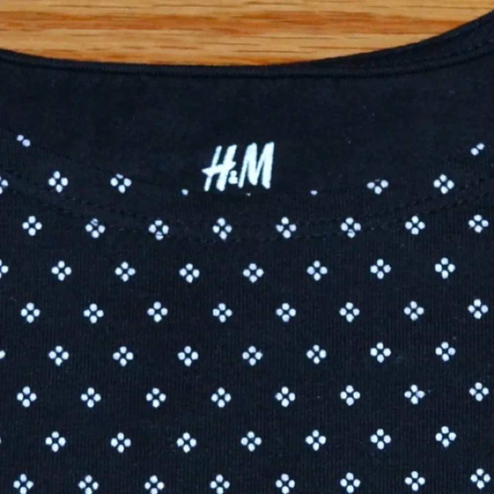 Youth girls H&M dress, size 4-6Y (H&M size fits like a 6) - Picture 7 of 8